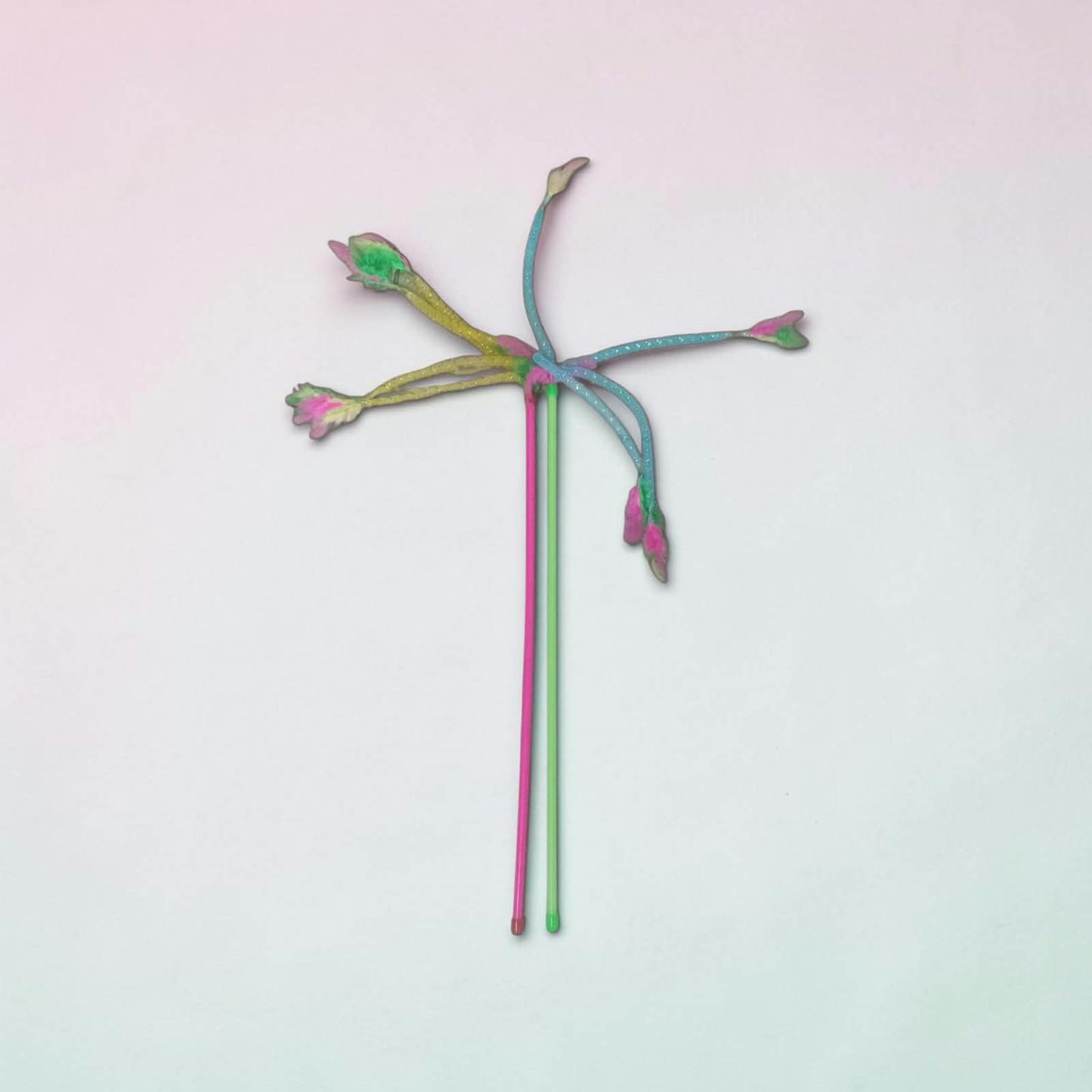 Varilla de plastico con plumas fluor